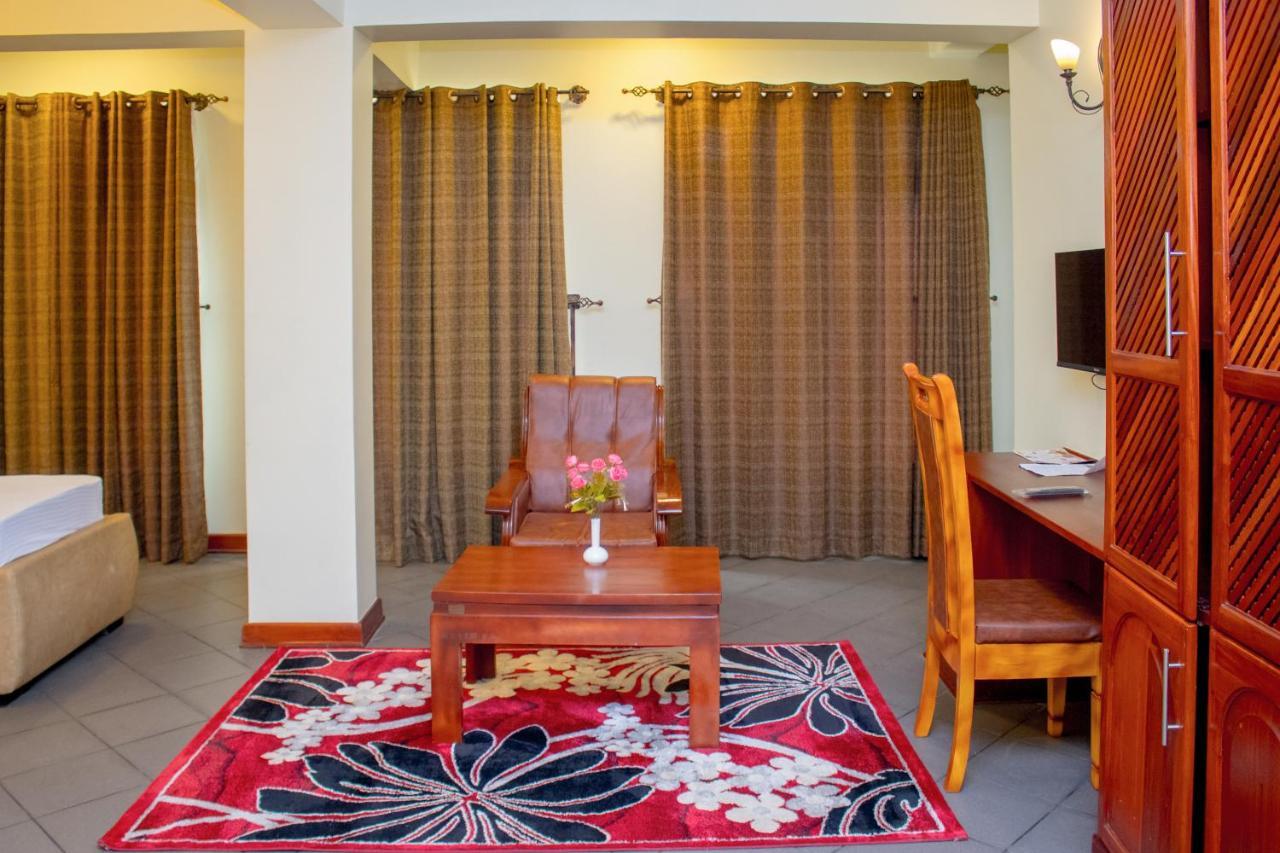 Seven Skies Hotel Arusha Bagian luar foto