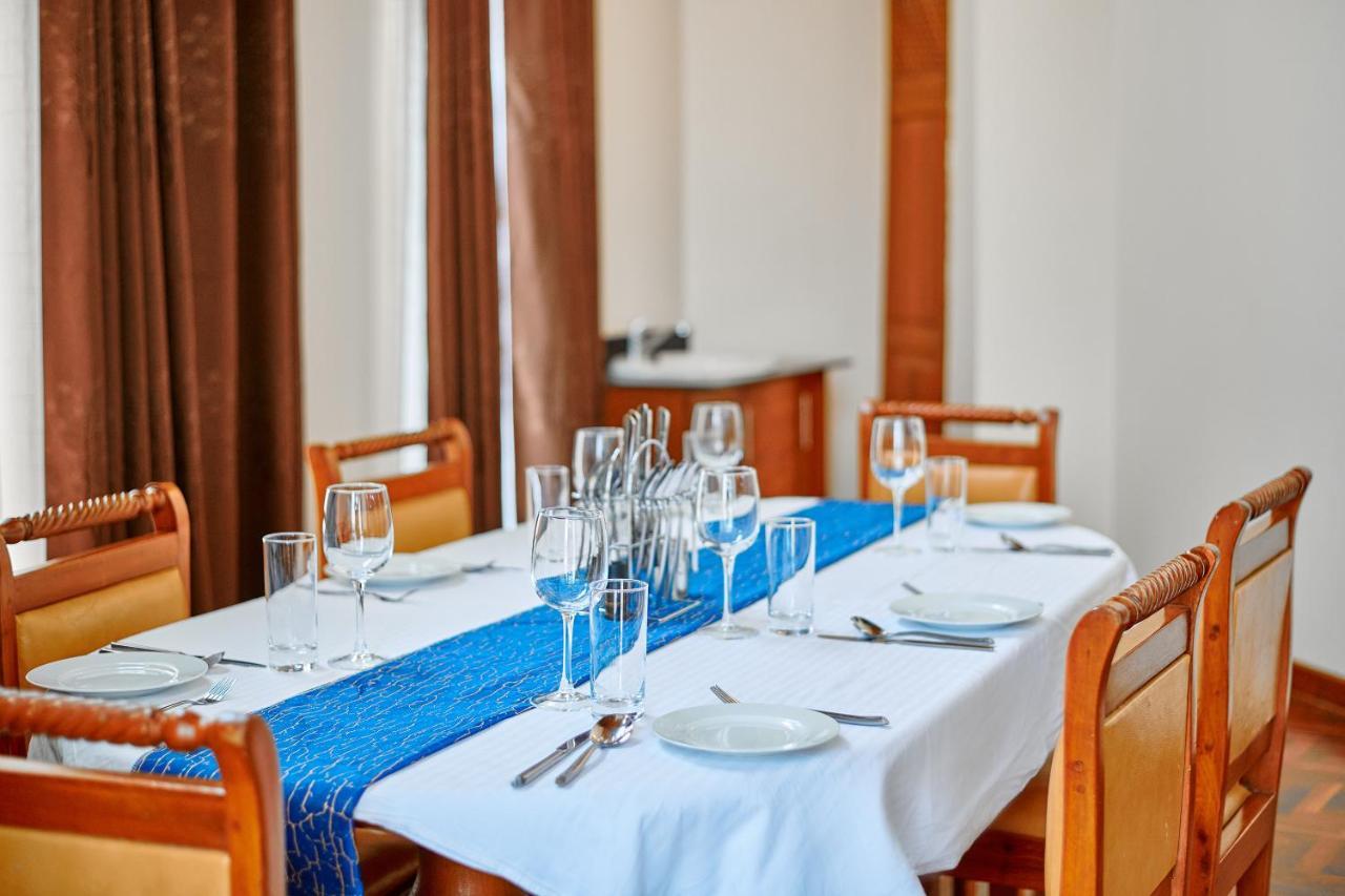 Seven Skies Hotel Arusha Bagian luar foto