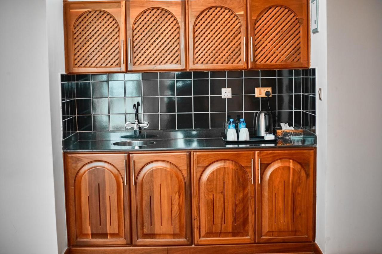 Seven Skies Hotel Arusha Bagian luar foto