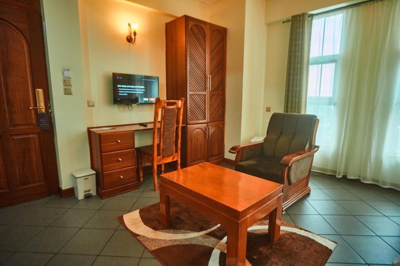 Seven Skies Hotel Arusha Bagian luar foto