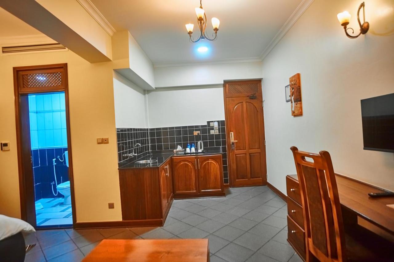 Seven Skies Hotel Arusha Bagian luar foto