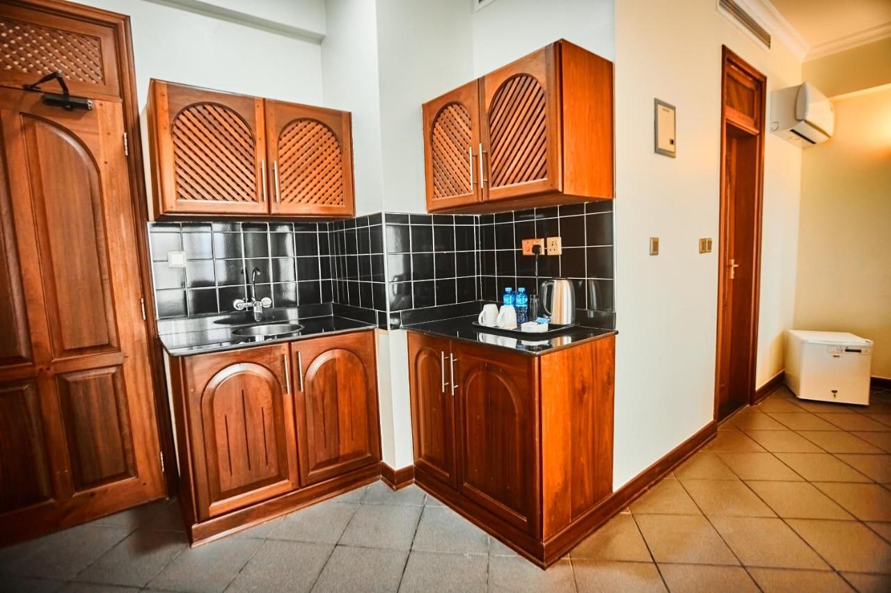 Seven Skies Hotel Arusha Bagian luar foto