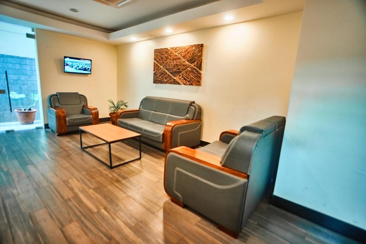 Seven Skies Hotel Arusha Bagian luar foto