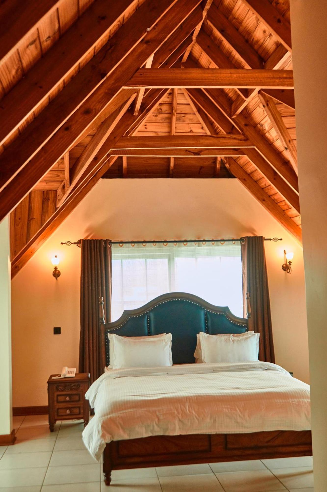 Seven Skies Hotel Arusha Bagian luar foto