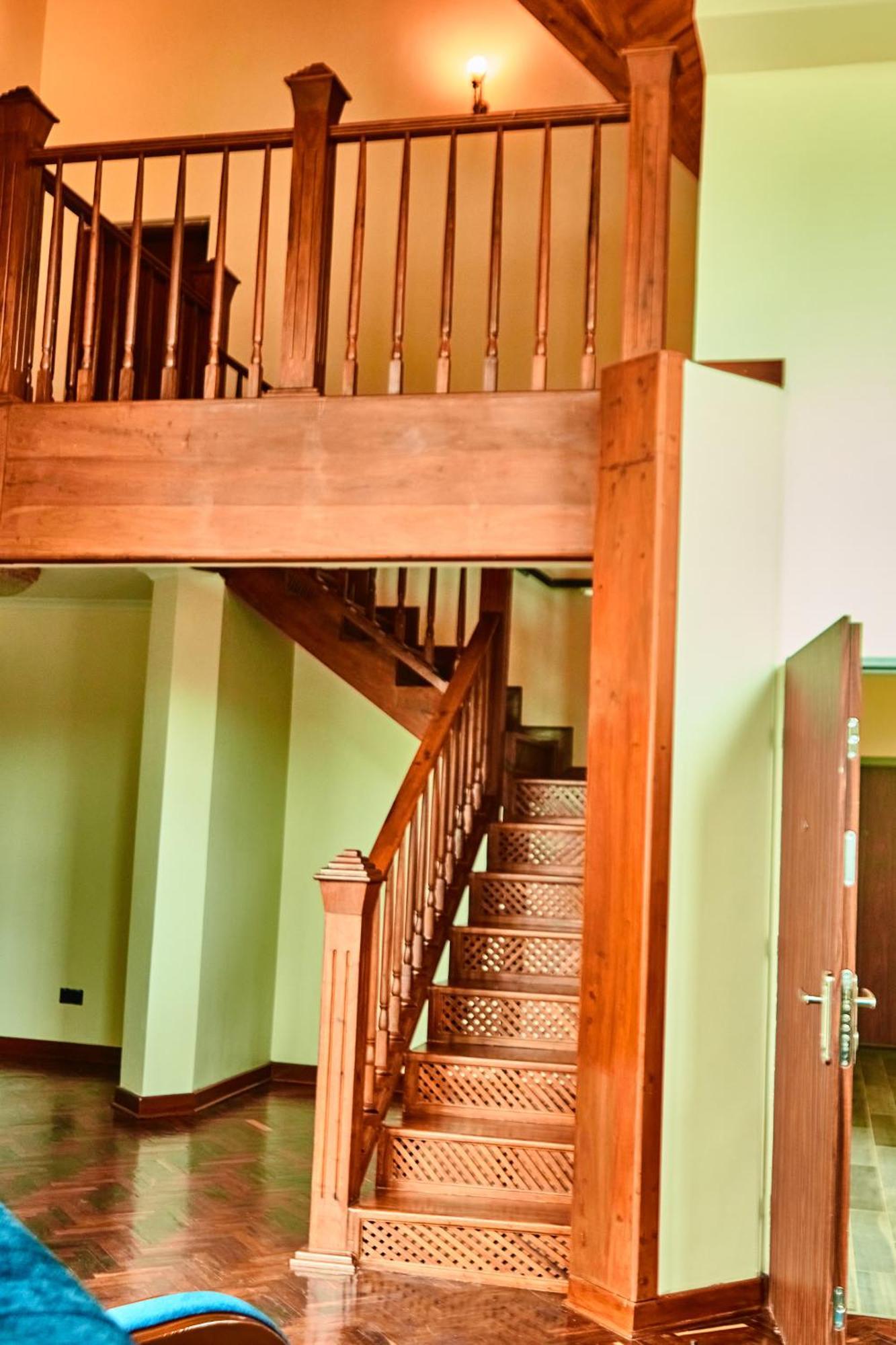 Seven Skies Hotel Arusha Bagian luar foto